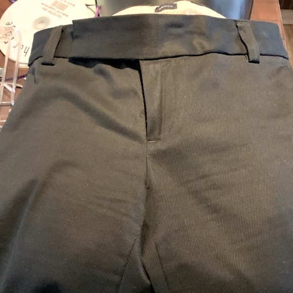 Gap Women’s Slight stretch, Black Slacks Size 2 Flat front pockets. - Picture 1 of 5